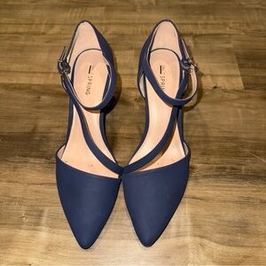 Women's Navy Blue Migiana Ankle Strap Pointed Toe Pumps Size 9